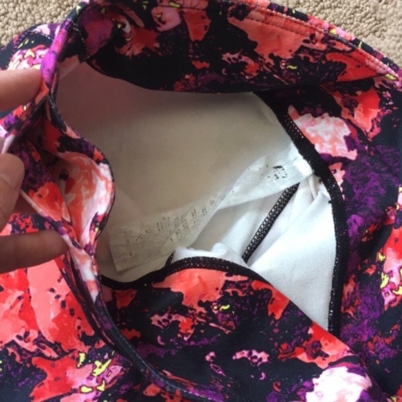 Fabletics PowerHold Crop Mid-Rise Floral Leggings - Picture 5 of 6